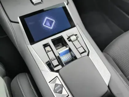 Photo 23 DS DS 4  Hybride Rechargeable 225 EAT8 Etoile - Alcantara