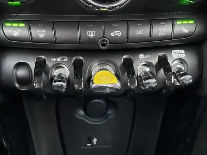 Photo 29 Mini Mini  Cooper SE 184ch  Essential BVA