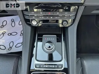 Photo 7 Jaguar F-Pace  2.0T 250ch R-Sport AWD BVA8