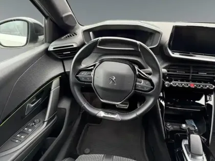 Photo 26 Peugeot 208  e- 136ch GT