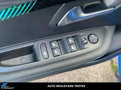 Photo 14 Peugeot 208  e- 136ch Allure Pack