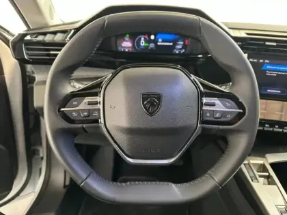 Photo 14 Peugeot 308  PHEV 180ch Allure e-EAT8