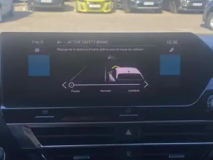 Photo 31 Citroën C4 III BlueHDi 130 S&amp;S EAT8 Shine