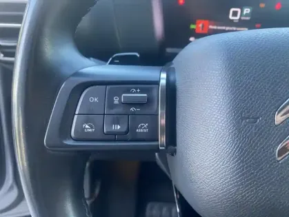 Photo 4 Citroën C4 III BlueHDi 130 S&amp;S EAT8 Shine