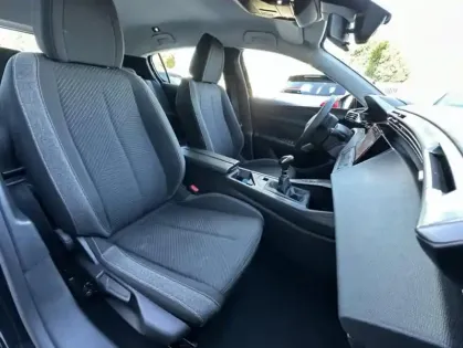 Photo 20 Peugeot 308 III BlueHDI 130 ACTIVE PACK