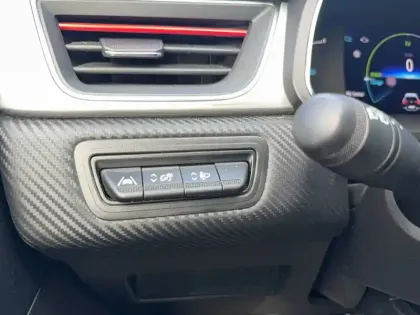 Photo 34 Renault Captur  E-Tech 145 - 21B