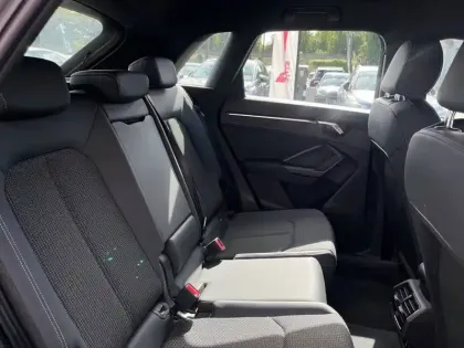 Photo 64 Audi Q3  35 TFSI 150 ch S tronic 7