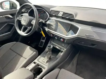 Photo 48 Audi Q3  35 TFSI 150 ch S tronic 7