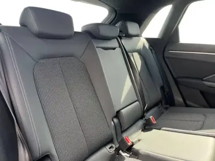 Photo 49 Audi Q3  35 TFSI 150 ch S tronic 7