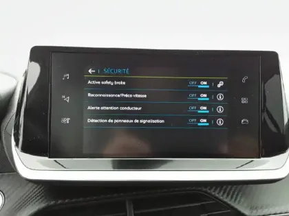 Photo 30 Peugeot 208  Electrique 50 kWh 136ch