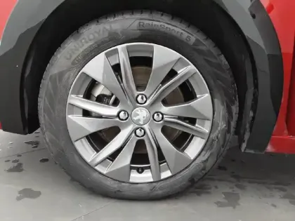 Photo 12 Peugeot 208  Electrique 50 kWh 136ch