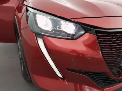 Photo 15 Peugeot 208  Electrique 50 kWh 136ch