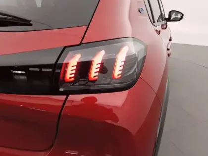 Photo 16 Peugeot 208  Electrique 50 kWh 136ch