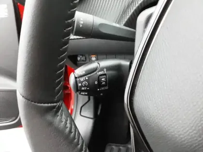 Photo 21 Peugeot 208  Electrique 50 kWh 136ch