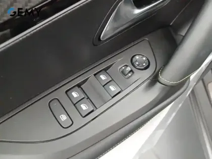 Photo 11 Peugeot 2008  PureTech 130 S&S EAT8