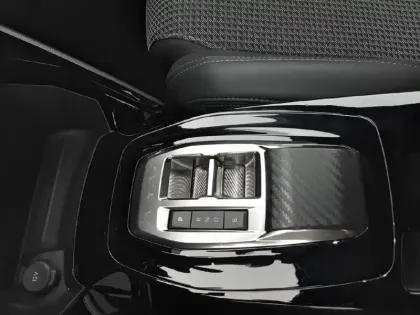 Photo 13 Peugeot 2008  Electrique 136 ch