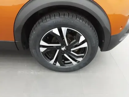 Photo 12 Peugeot 2008  Electrique 136 ch