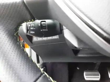 Photo 18 Peugeot 2008  Electrique 136 ch