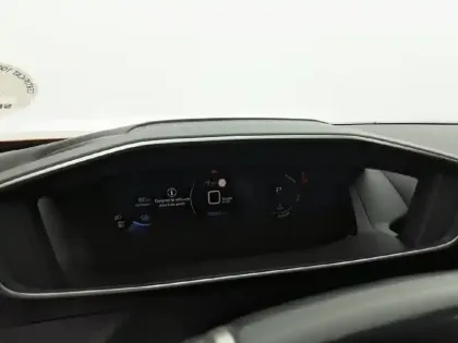 Photo 9 Peugeot 2008  Electrique 136 ch