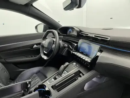 Photo 23 Peugeot 508  SW Hybrid 225 e-EAT8