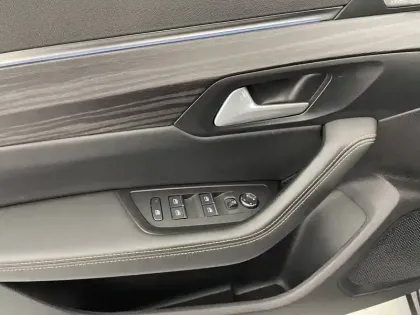 Photo 28 Peugeot 508  SW Hybrid 225 e-EAT8