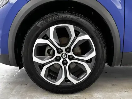 Photo 18 Renault Captur  E-Tech full hybrid 145