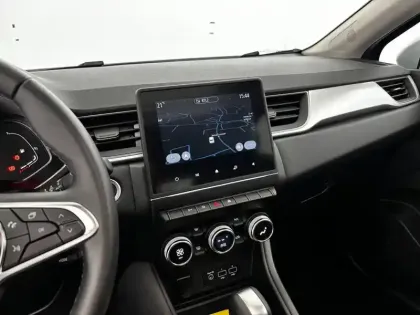 Photo 11 Renault Captur  E-Tech full hybrid 145