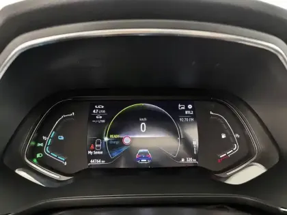 Photo 16 Renault Captur  E-Tech full hybrid 145