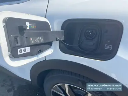 Photo 28 Citroën C4 e- 136 ch Automatique