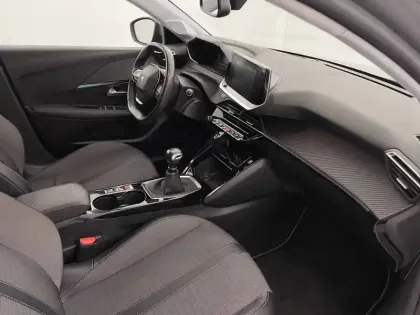 Photo 27 Peugeot 208  PureTech 100 S&S BVM6