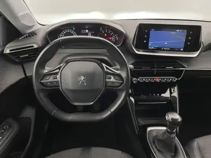 Photo 21 Peugeot 208  PureTech 100 S&S BVM6