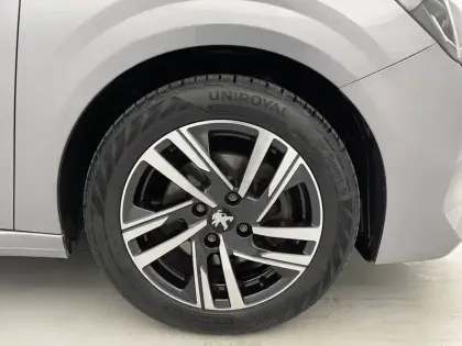 Photo 17 Peugeot 208  PureTech 100 S&S BVM6