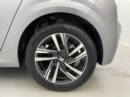 Photo 15 Peugeot 208  PureTech 100 S&S BVM6