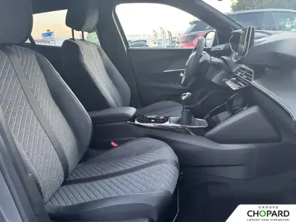 Photo 44 Peugeot 2008 Gén. II Ph2 Allure 5