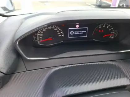 Photo 38 Peugeot 208  100 S&S BVM6