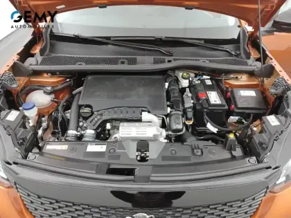 Photo 11 Peugeot 2008  PureTech 130 S&S EAT8