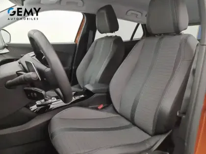 Photo 8 Peugeot 2008  PureTech 130 S&S EAT8