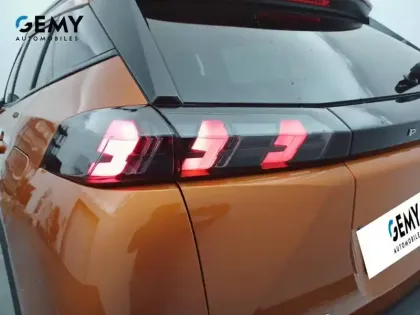 Photo 15 Peugeot 2008  PureTech 130 S&S EAT8