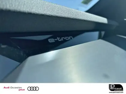 Photo 29 Audi Q8 E-Tron  Sportback 55 408 ch 114 kWh Quattro