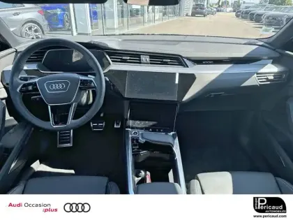 Photo 20 Audi Q8 E-Tron  Sportback 55 408 ch 114 kWh Quattro