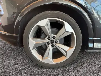 Photo 12 Audi Q4  e-tron Sportback 40 204 ch 82 kW