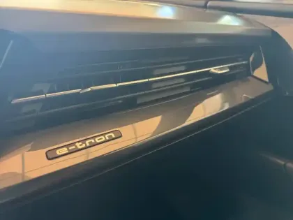 Photo 37 Audi Q4  e-tron Sportback 40 204 ch 82 kW