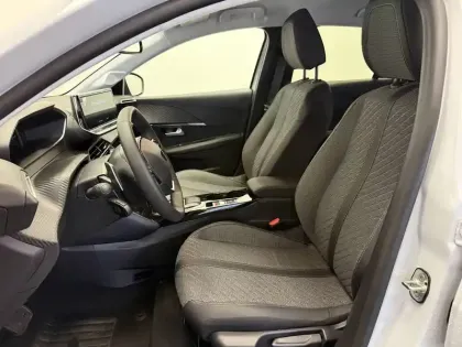 Photo 2 Peugeot 208  Hybrid 110 e-DCS6