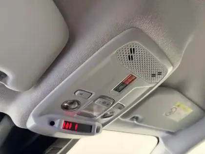 Photo 18 Peugeot 208  Hybrid 110 e-DCS6