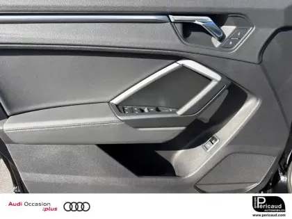 Photo 24 Audi Q3  35 TFSI 150 ch S tronic 7