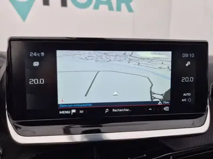 Photo 17 Peugeot 2008  PureTech 155 S&S EAT8