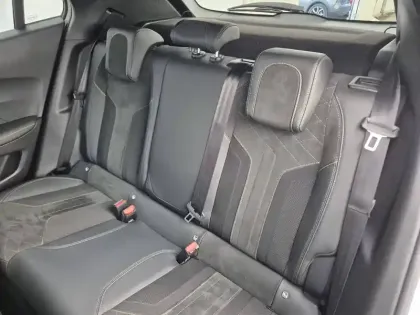 Photo 9 Peugeot 2008  PureTech 155 S&S EAT8