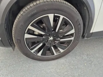 Photo 10 Peugeot 2008  PureTech 155 S&S EAT8