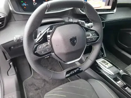 Photo 8 Peugeot 2008  Hybrid 145 e-DCS6