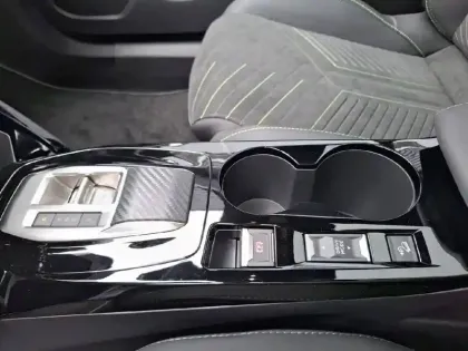 Photo 20 Peugeot 2008  Hybrid 145 e-DCS6